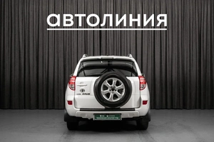 Внедорожник Toyota RAV4 2010 года, 1365000 рублей, Красноярск