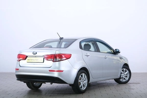 Седан Kia Rio 2017 года, 1039000 рублей, Омск