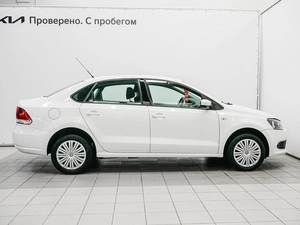 Седан Volkswagen Polo 2011 года, 650000 рублей, Красноярск