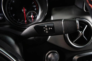 Внедорожник Mercedes-benz GLA-класс 2018 года, 2899000 рублей, Сургут