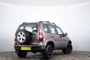 Внедорожник Chevrolet Niva 2015 года, 479000 рублей, Пермь