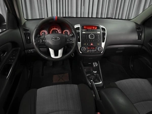 Хетчбэк Kia Ceed 2010 года, 697000 рублей, Ставрополь