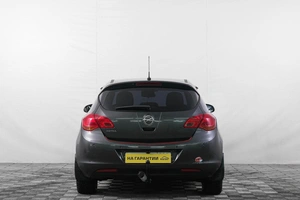 Хетчбэк Opel Astra 2011 года, 819000 рублей, Кемерово