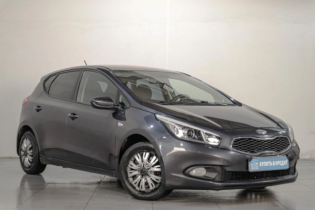 Хетчбэк Kia Ceed 2013 года, 799000 рублей, Челябинск