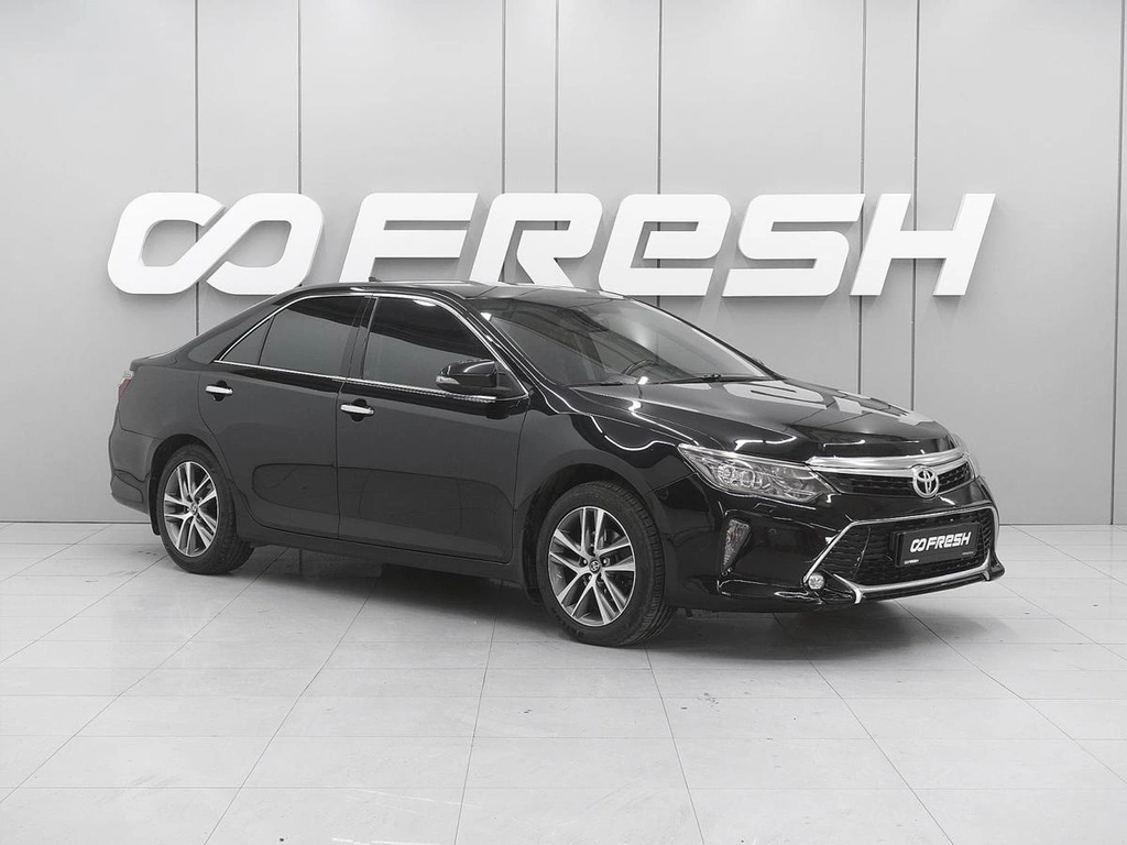 Седан Toyota Camry 2017 года, 2290000 рублей, Ростов-на-Дону