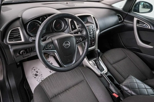Хетчбэк Opel Astra 2011 года, 759000 рублей, Красноярск