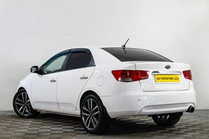 Седан Kia Cerato 2009 года, 749000 рублей, Сургут