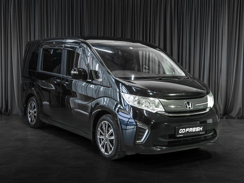 Минивэн Honda Stepwgn 2015 года, 1819000 рублей, Тюмень