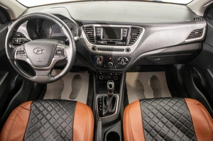 Седан Hyundai Solaris 2018 года, 1359000 рублей, Барнаул