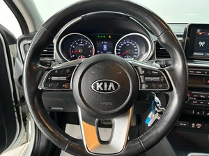 Хэтчбек Kia Ceed 2019 года, 1695000 рублей, Смоленск