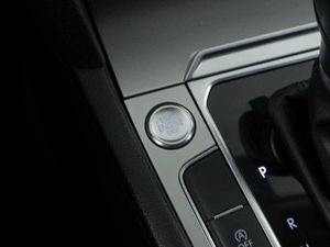 Седан Volkswagen Passat 2016 года, 1603444 рублей, Москва