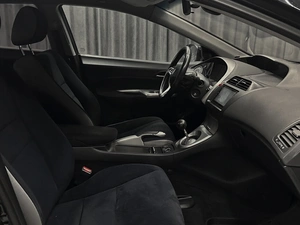 Хетчбэк Honda Civic 2008 года, 740000 рублей, Красноярск