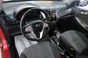 Седан Hyundai Solaris 2011 года, 769000 рублей, Омск