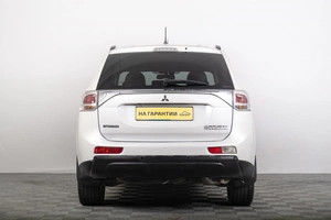 Внедорожник Mitsubishi Outlander 2013 года, 1779000 рублей, Томск