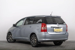 Минивэн Toyota Wish 2005 года, 699000 рублей, Томск