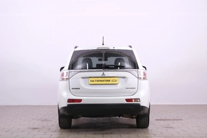 Внедорожник Mitsubishi Outlander 2012 года, 1549000 рублей, Омск