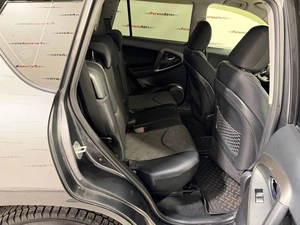 Внедорожник Toyota RAV4 2011 года, 1395000 рублей, Красноярск