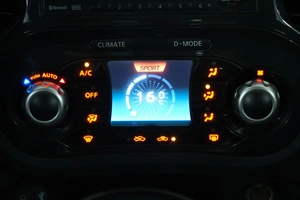 Внедорожник Nissan Juke 2011 года, 1289000 рублей, Омск