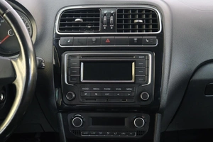 Седан Volkswagen Polo 2014 года, 859000 рублей, Омск