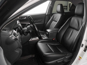 Седан Toyota Camry 2014 года, 2129000 рублей, Тюмень