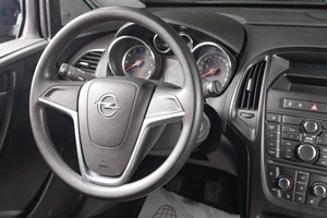 Хетчбэк Opel Astra 2012 года, 999000 рублей, Тюмень