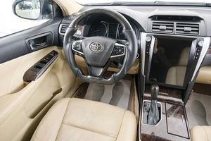 Седан Toyota Camry 2017 года, 1849000 рублей, Красноярск