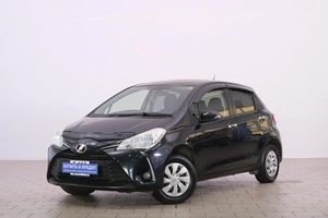 Хетчбэк Toyota Vitz 2018 года, 979000 рублей, Омск