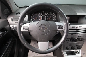 Хетчбэк Opel Astra 2011 года, 549000 рублей, Оренбург