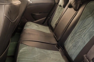 Седан Opel Astra 2012 года, 759000 рублей, Челябинск