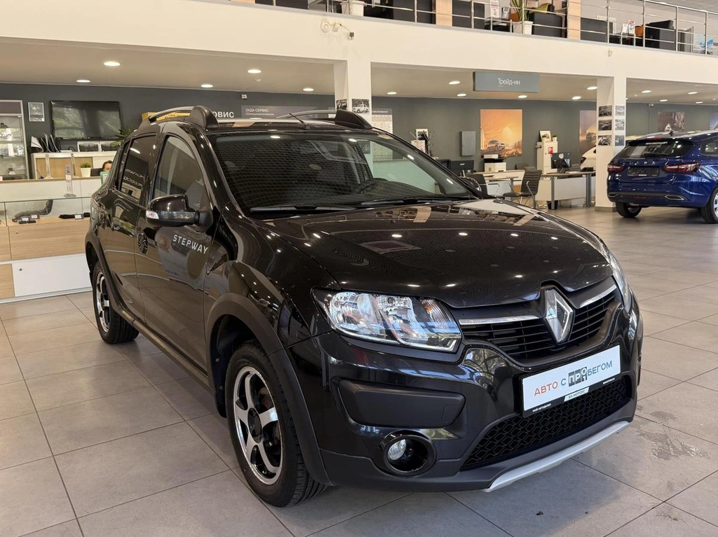 Хэтчбек Renault Sandero 2014 года, 940000 рублей, Орёл