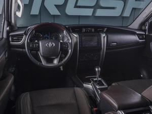 Внедорожник Toyota Fortuner 2018 года, 2950000 рублей, Ростов-на-Дону