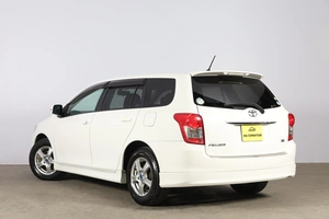Универсал Toyota Corolla Fielder 2010 года, 1299000 рублей, Новосибирск