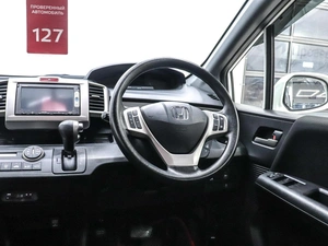 Минивэн Honda Freed 2013 года, 1249000 рублей, Красноярск