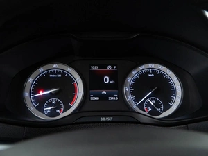 Внедорожник Skoda Karoq 2020 года, 2413444 рублей, Москва