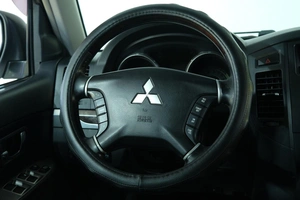 Внедорожник Mitsubishi Pajero 2009 года, 1699000 рублей, Омск