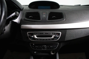 Седан Renault Fluence 2011 года, 819000 рублей, Сургут
