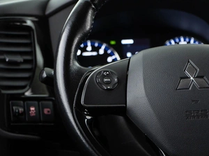 Внедорожник Mitsubishi Outlander 2016 года, 1879050 рублей, Москва