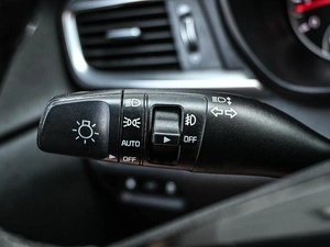 Седан Kia K5 2018 года, 1599000 рублей, Кирилловка