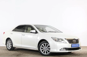 Седан Toyota Camry 2012 года, 1779000 рублей, Тюмень