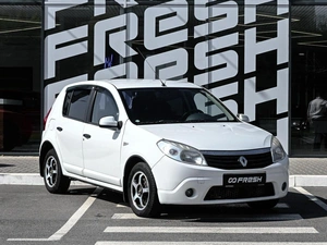 Хетчбэк Renault Sandero 2012 года, 699000 рублей, Волгоград