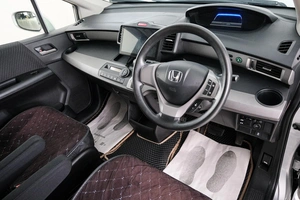 Минивэн Honda Freed 2012 года, 1099000 рублей, Красноярск