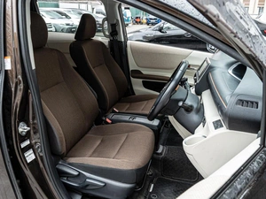 Минивэн Toyota Sienta 2015 года, 1530000 рублей, Краснодар
