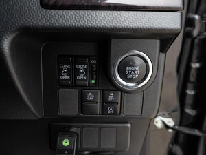 Хетчбэк Toyota Tank 2017 года, 1320000 рублей, Краснодар