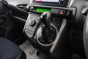 Минивэн Toyota Wish 2012 года, 1249000 рублей, Красноярск