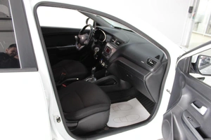 Седан Kia Rio 2014 года, 1055000 рублей, Смоленск