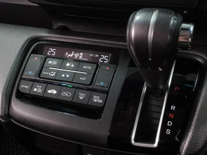 Минивэн Honda Stepwgn Spada 2017 года, 2120000 рублей, Воронеж