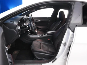 Седан Mercedes-benz CLA-класс 2018 года, 1899364 рублей, Москва