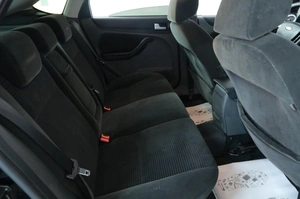 Хетчбэк Ford Focus 2006 года, 549000 рублей, Омск