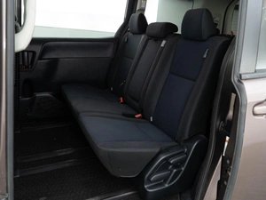 Минивэн Toyota Noah 2017 года, 1738888 рублей, Москва