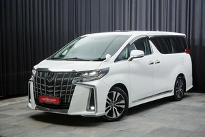 Минивэн Toyota Alphard 2019 года, 4445000 рублей, Красноярск